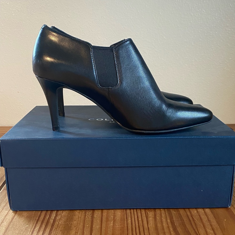 Cole Haan Allaire Shootie II Ankle Bootie Black Suede 9B